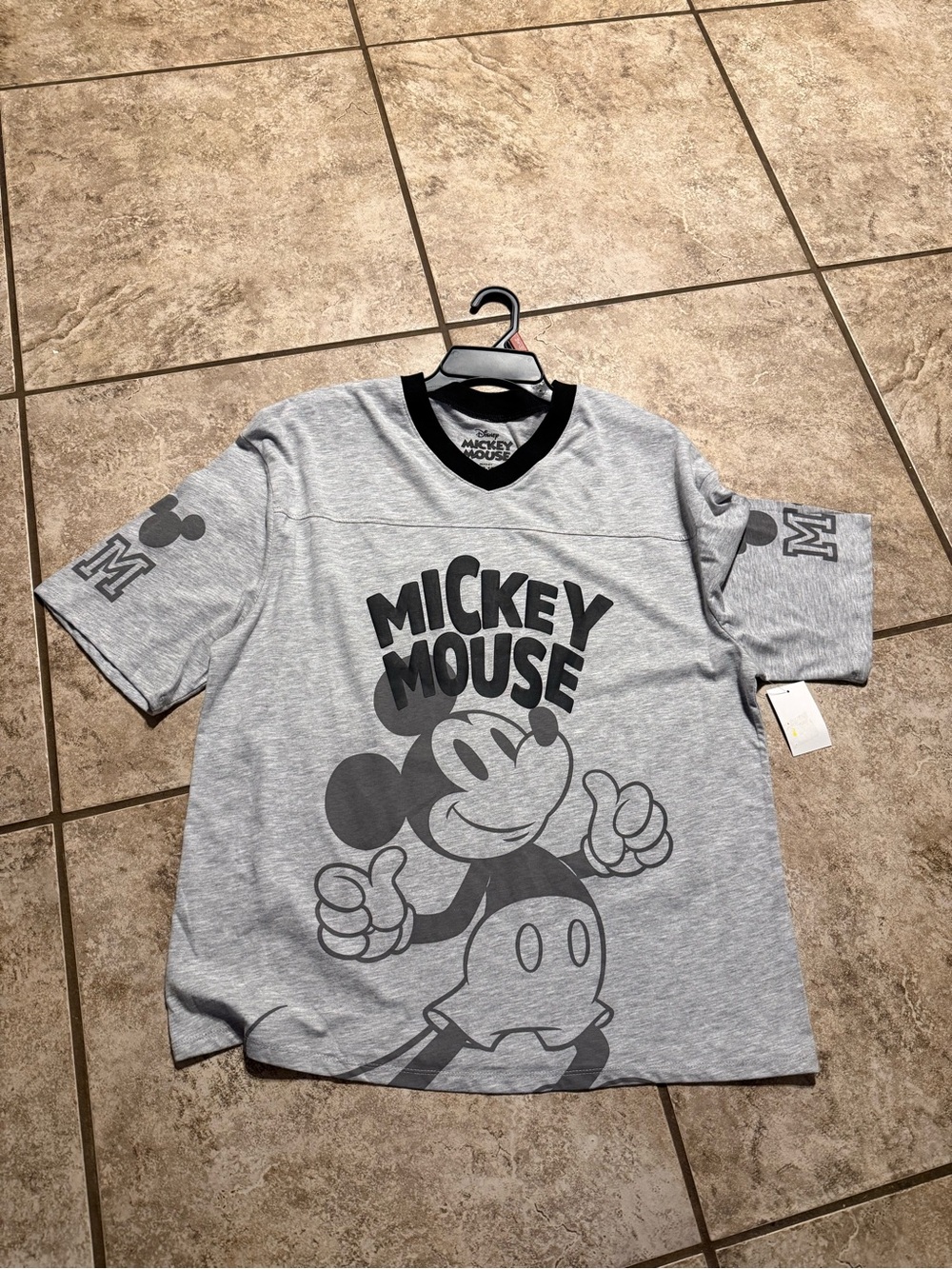 NWT oversized Mickey Mouse Graphic Tee in Heather Gray